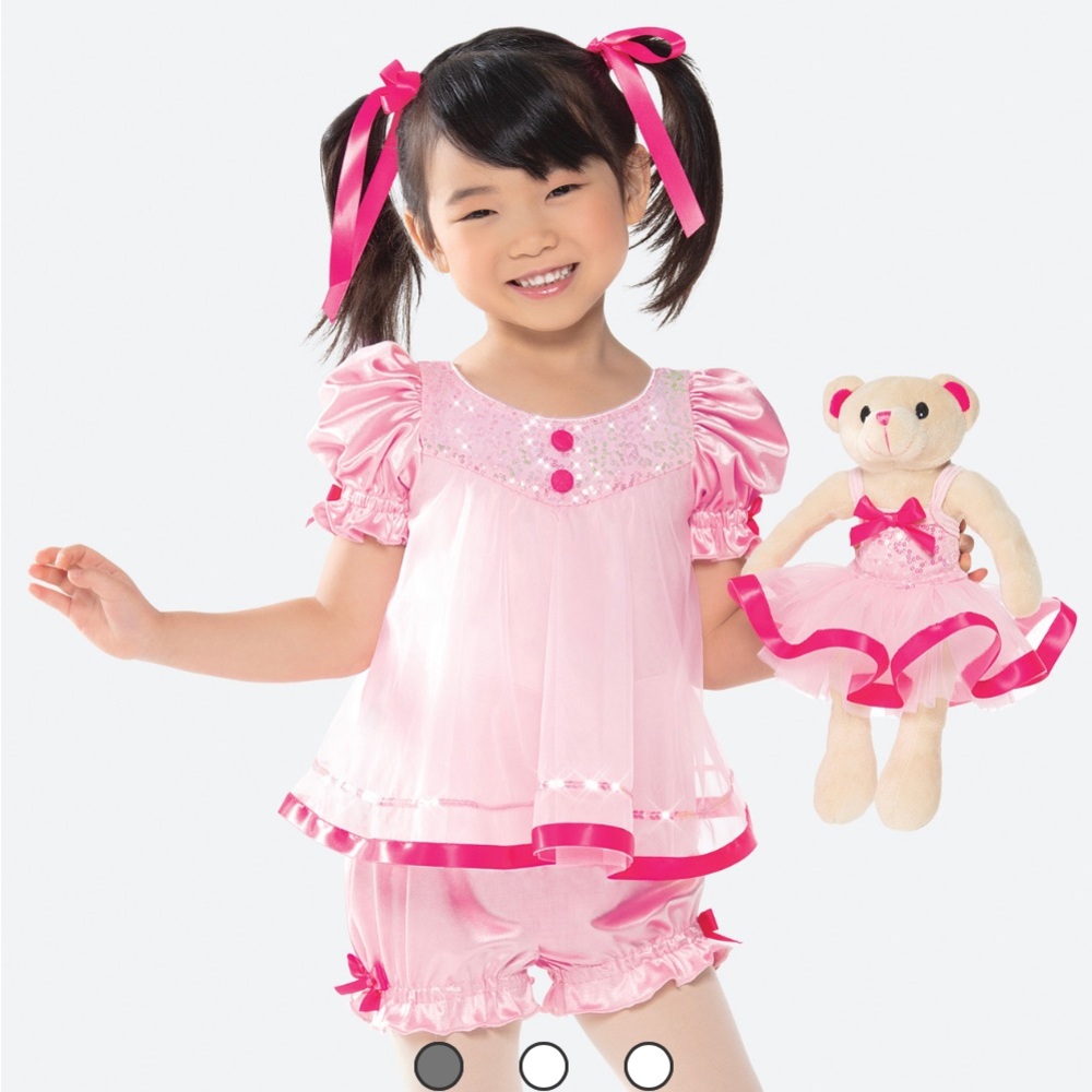 Lullaby pajama party dance costume (MC)